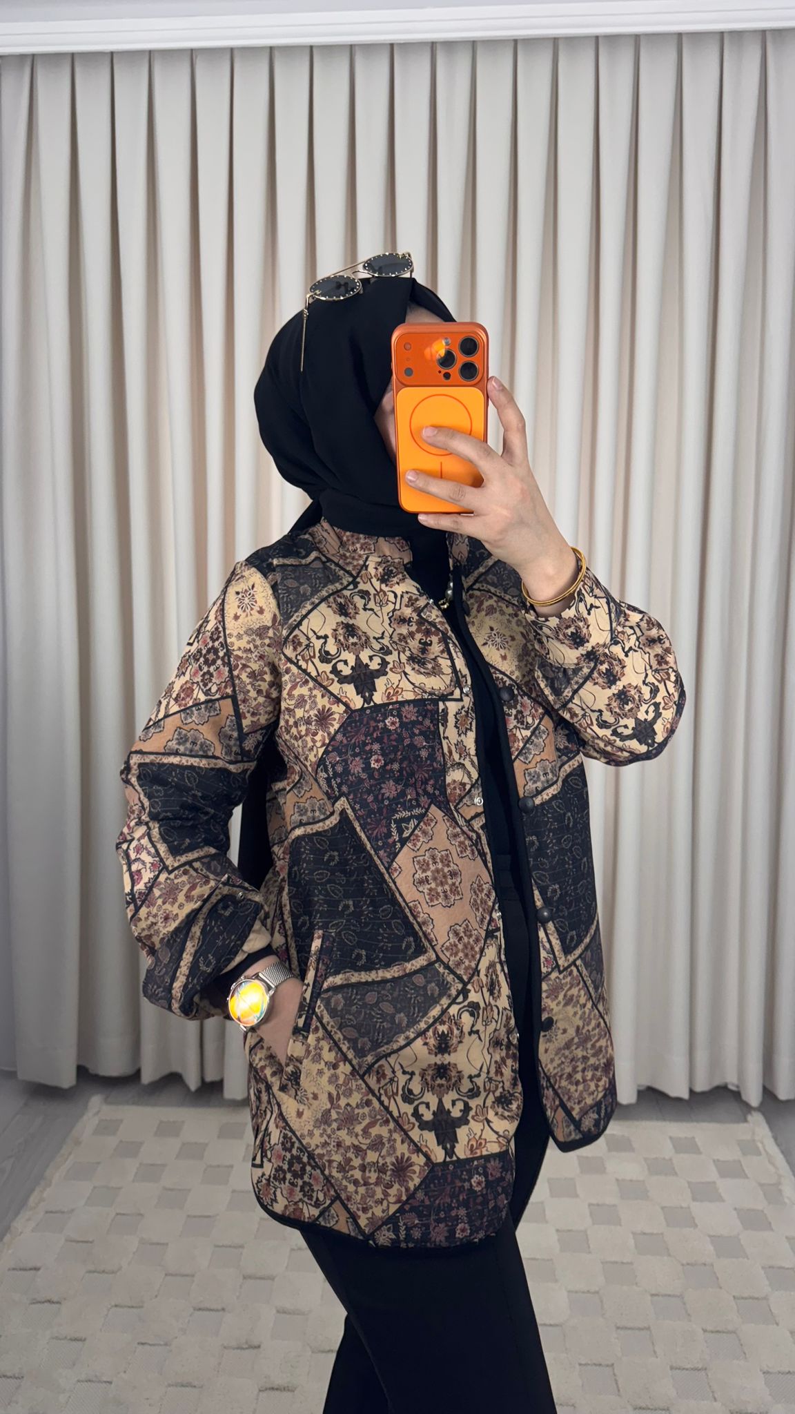 Etnik Desen Garnili Bej Siyah Ceket