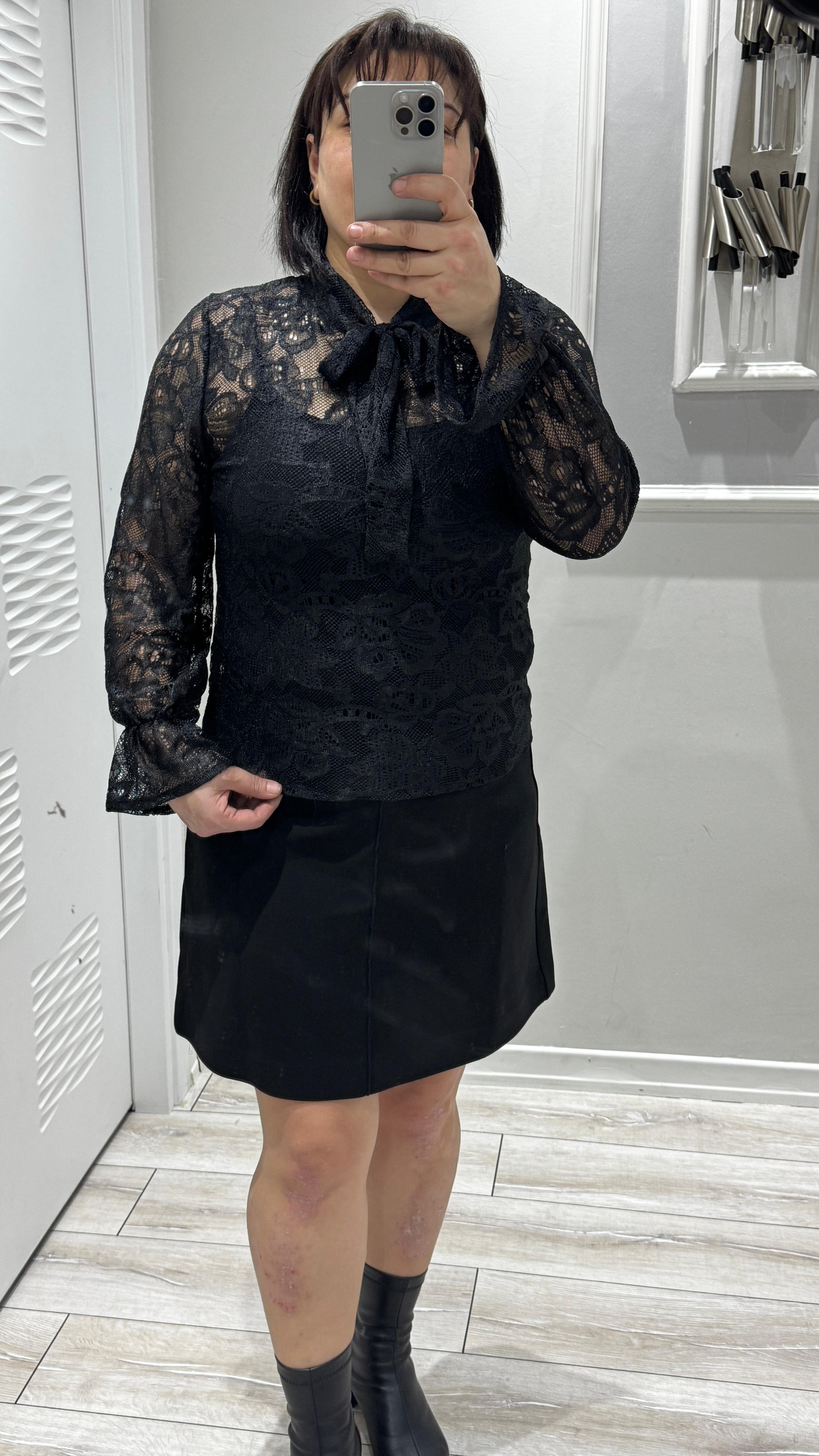 Fiyonklu Dantel Bluz