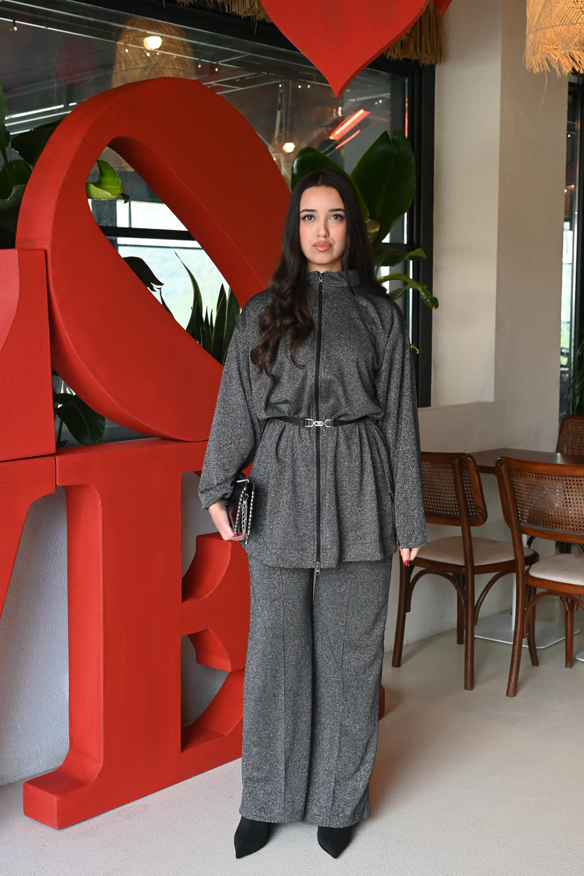 Çift Fermuarlı Kemer Detaylı Takım